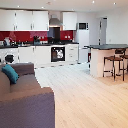 Central Windsor 2 Bedroom Flat With Free Parking Екстер'єр фото